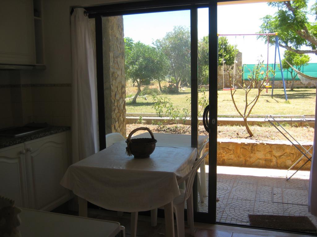 Quinta Das Aves Guest House Lagos Room photo